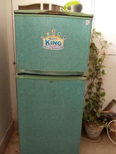 Fridge Large Sized in Excellent Working Condition