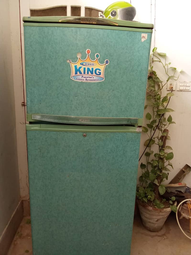 Fridge Large Sized in Excellent Working Condition 0