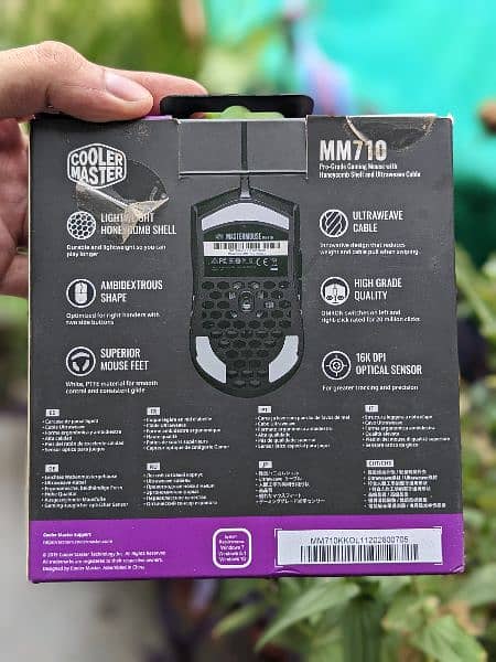 Cooler master MM710 Gaming Mouse 2