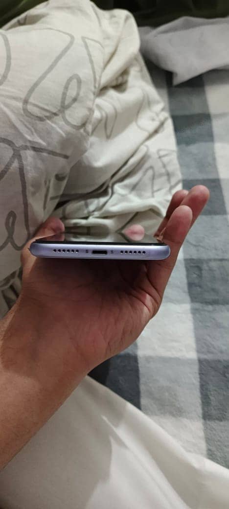 APPLE IPHONE 11 NON PTA 10/10 CONDITION FOR SALE 6