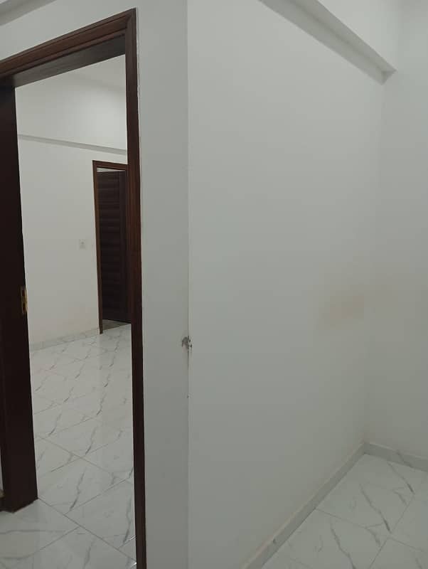 450 Sq Ft Studio Available For Sale At 
Nishat
 Commercial 3
