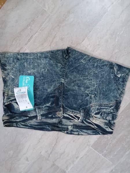 Export Quality Women Denim Short Availbale For Sale 3