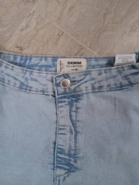 Export Quality Women Denim Short Availbale For Sale 4