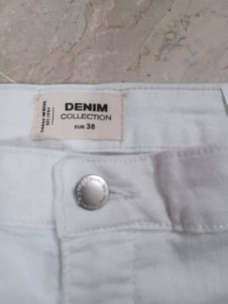 Export Quality Women Denim Short Availbale For Sale 6