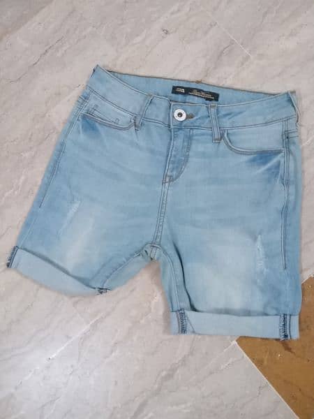 Export Quality Women Denim Short Availbale For Sale 9