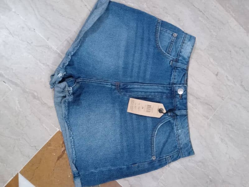 Export Quality Women Denim Short Availbale For Sale 11