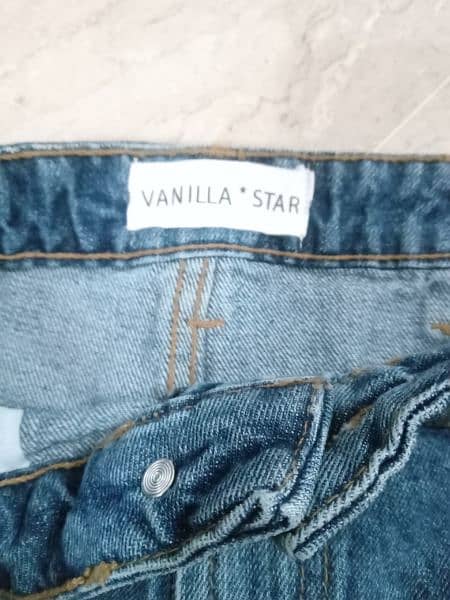 Export Quality Women Denim Short Availbale For Sale 17