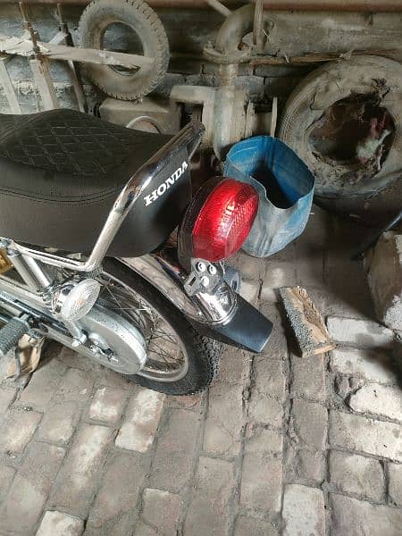 honda 125 self start 6