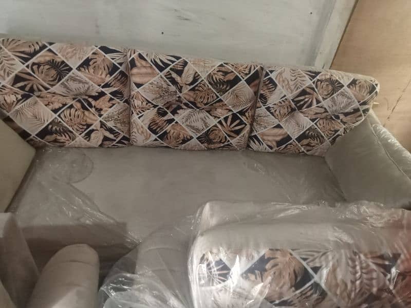 sofa for sale 0