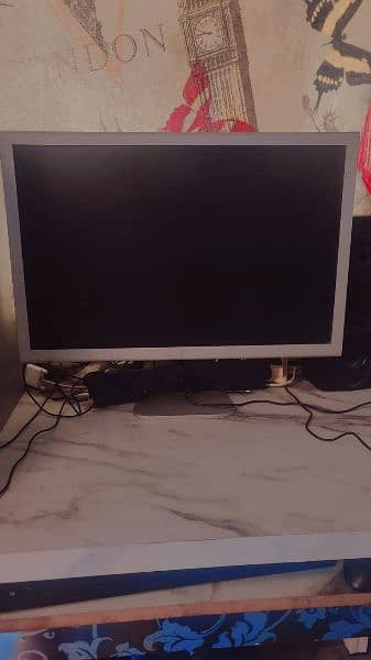 Apple cinema display 20 inch LCD FOR SALE 2