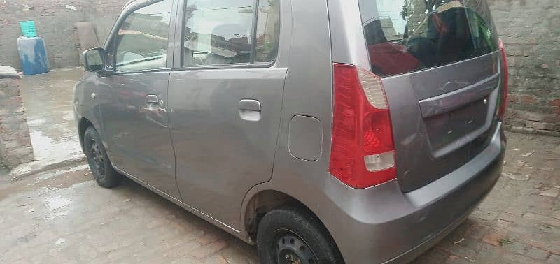 Suzuki Wagon R 2018 3