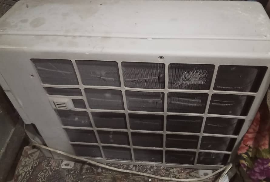 1 Ton split AC 2