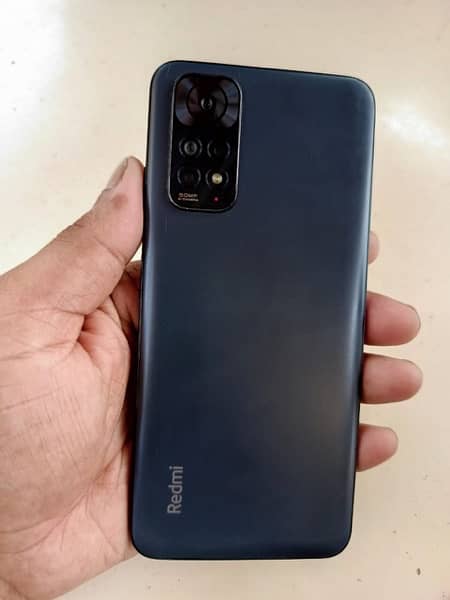 Hi i want to sale my redmi note 11 With box charger 4