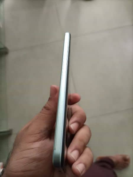 Vivo y21a in mint condition available for sale. . 3