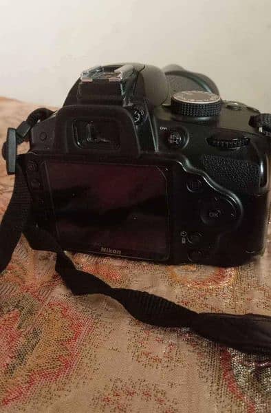 Model Nikon d3200 
Condition 10/10 
Orignal box available 1