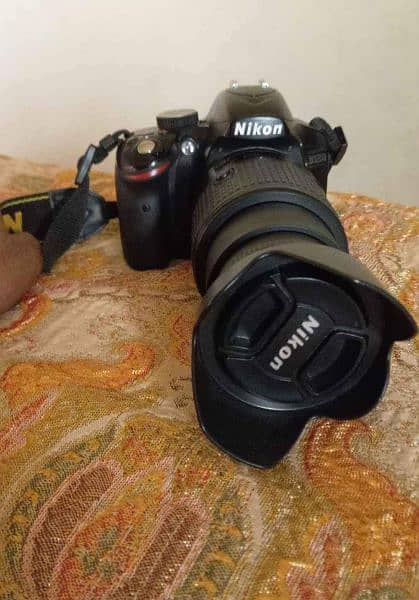 Model Nikon d3200 
Condition 10/10 
Orignal box available 4