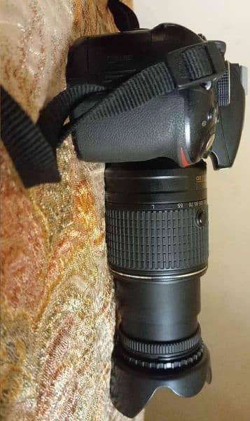 Model Nikon d3200 
Condition 10/10 
Orignal box available 5