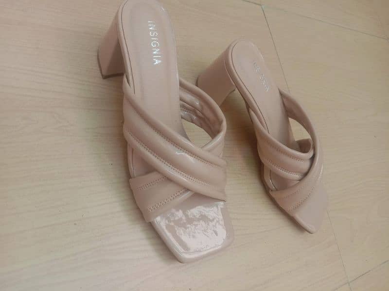 insignia new block heels 3