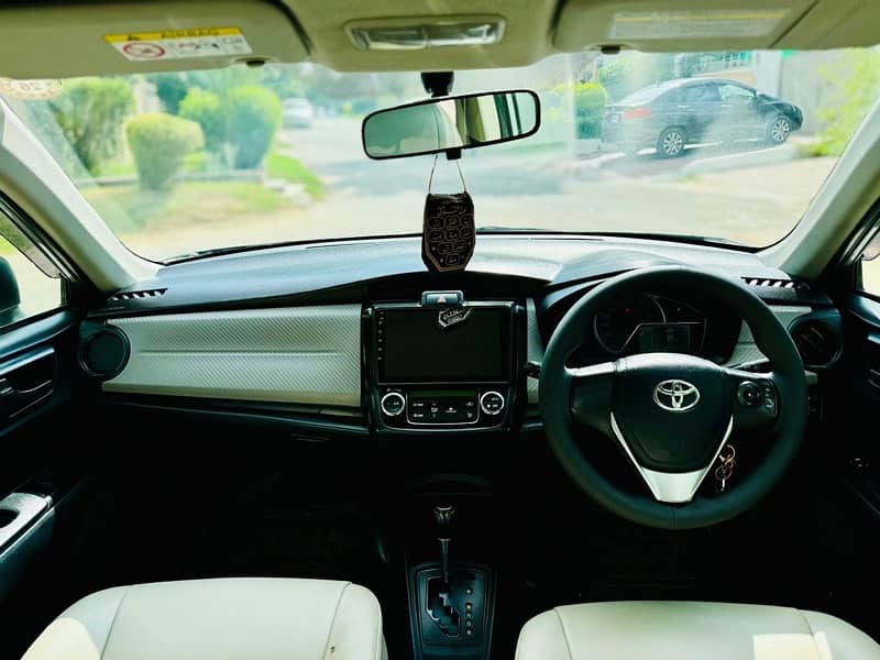 Toyota Corolla Axio 2013 7