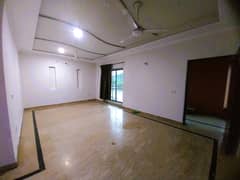 1 Kanal Upper Portion --- 3 Beds ---- Affordable Rent In DHA LHR 0