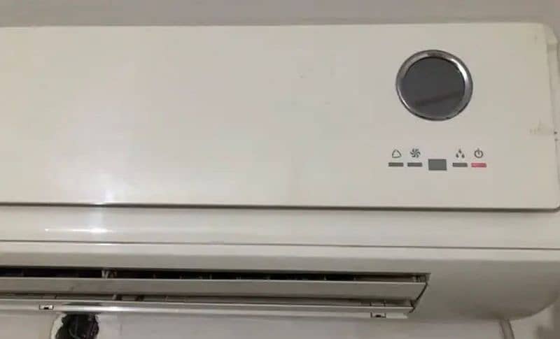 GREE 1.5 TON Wall Mount Ac 0