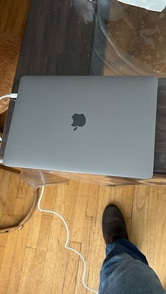 MacBook Pro 2020 8/512gb core i5 0