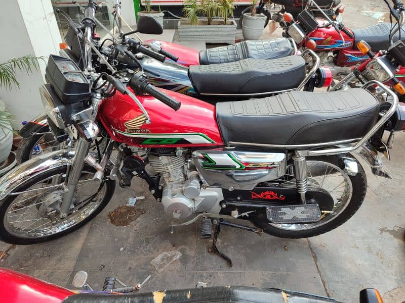 Honda 125 self start 2023 total genuine 0