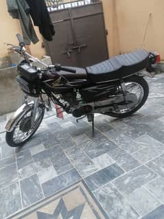 125 moter cycle 2020 model forsale. Contact number. wtsp. 0312 4535921