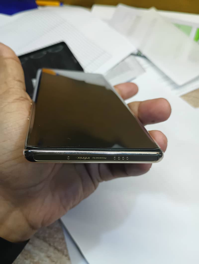 Infinix Zero 30 4G 2