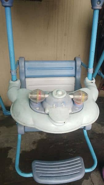 baby swing good condition kahin se khrab ni hua bilkul thek h 2