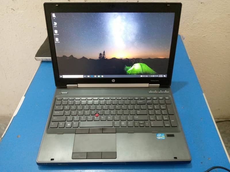 hp elitbook 8570w workstaion laptop 0