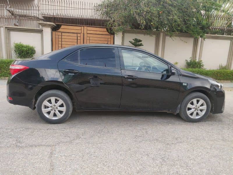 Toyota Corolla Altis 2017 3