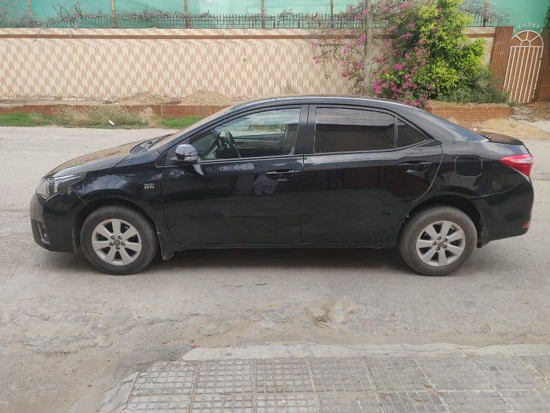 Toyota Corolla Altis 2017 4