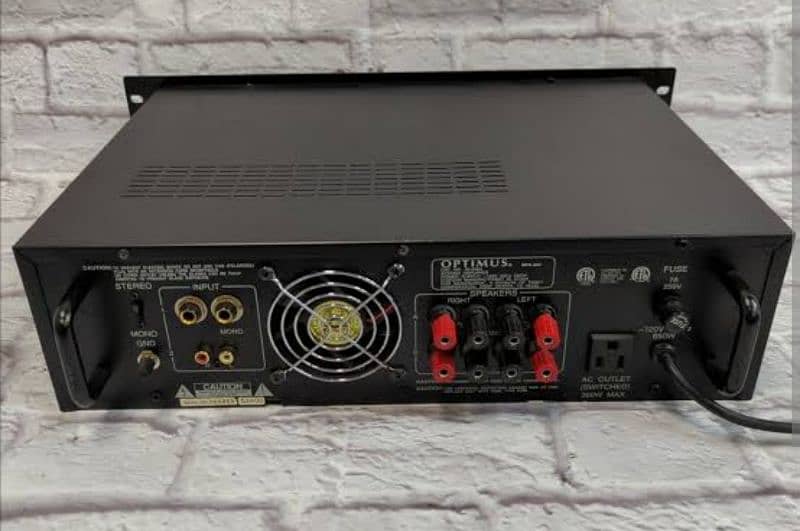 Optimus MPA250 power amplifier 1