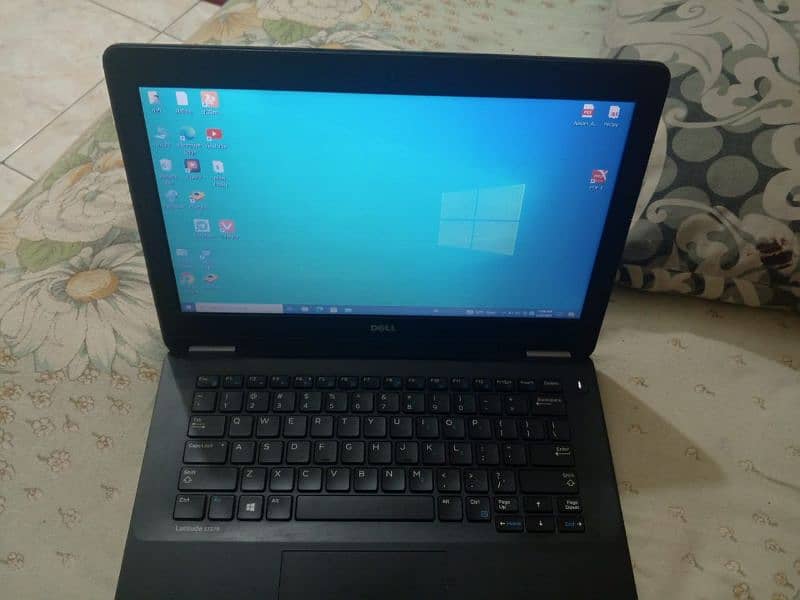 Dell latitude E7270 8