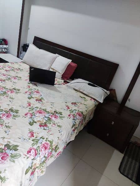 used wooden bed for sale 3