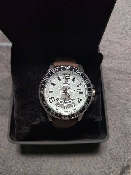 Brand New Men's Watch - Luxury Style at Affordable Price! 1