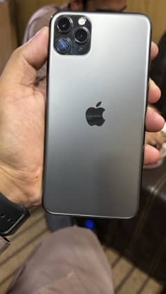 IPhone 11pro Max 10 by 10 factory Unlock