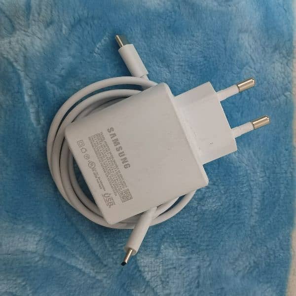 Samsung superfast 25watt Charger & Cable 03008010073 3