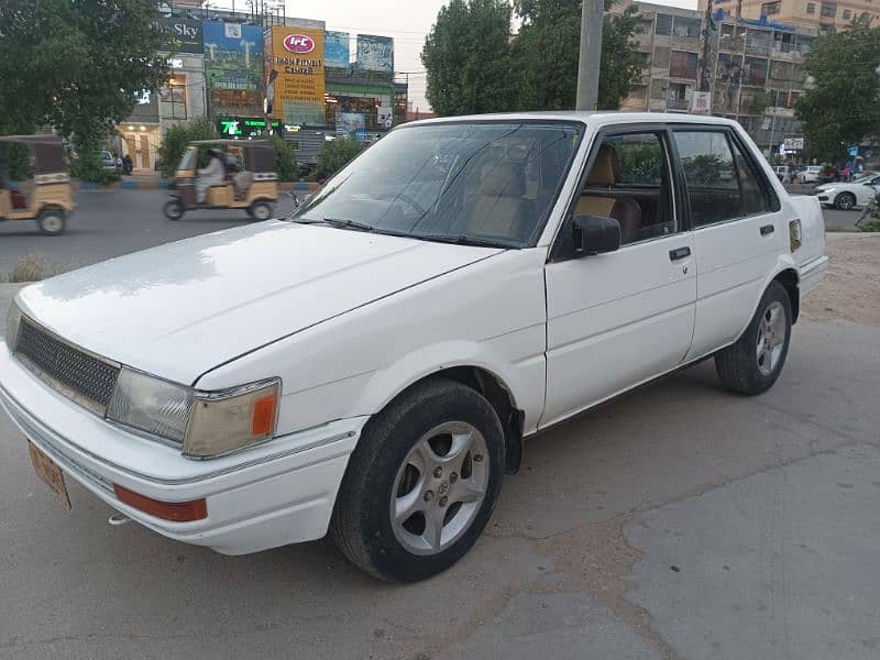 Toyota Corolla 1986 auto 2