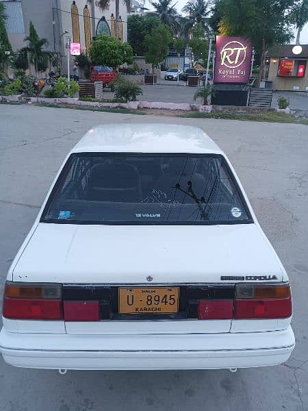 Toyota Corolla 1986 auto 3