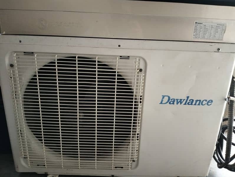 Dawlance 1.5 non inverter split ac genuine condition 0