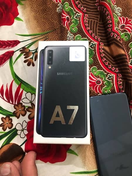 Samsung  a7 good  condition 3