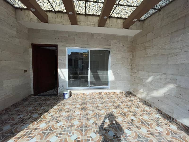 10 Marla Brand New House Near Karim Market Is Available For Sale 3