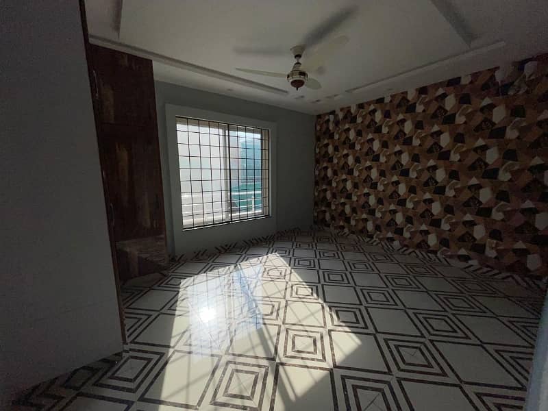 10 Marla Brand New House Near Karim Market Is Available For Sale 13