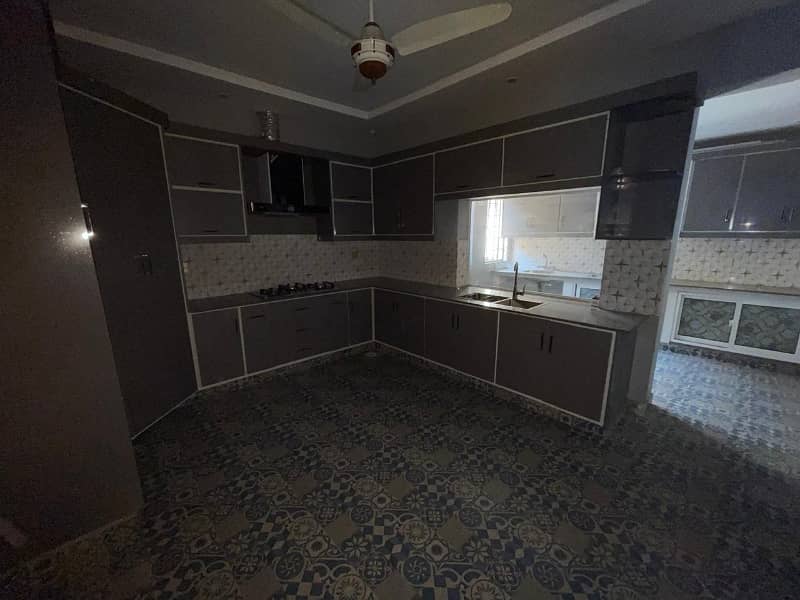 10 Marla Brand New House Near Karim Market Is Available For Sale 22