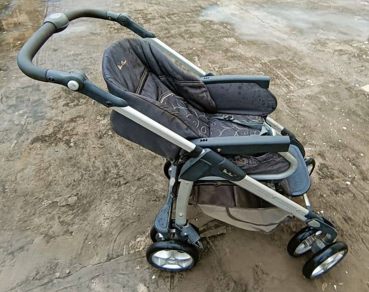 Baby Pram / Stroller / Car Seat 2