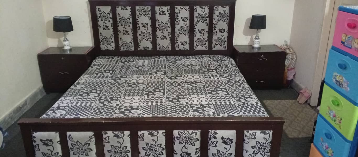 Wooden bed set 10/9 0