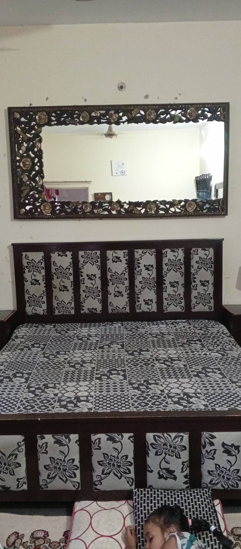 Wooden bed set 10/9 1