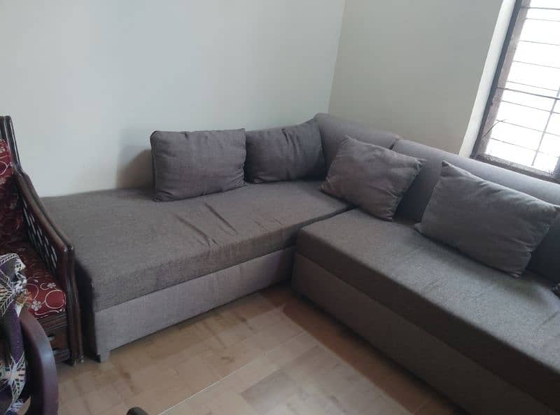 L Shaped 6 Sitter Sofa. 3